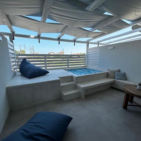 Calliopes By The Sea Boutique Suites Paralia Dionysiou Buitenkant foto