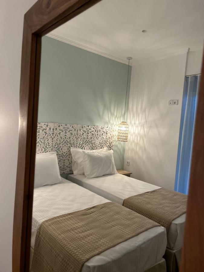 Calliopes By The Sea Boutique Suites Paralia Dionysiou Buitenkant foto