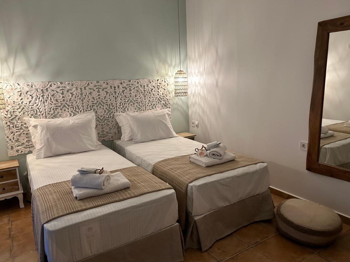 Calliopes By The Sea Boutique Suites Paralia Dionysiou Buitenkant foto