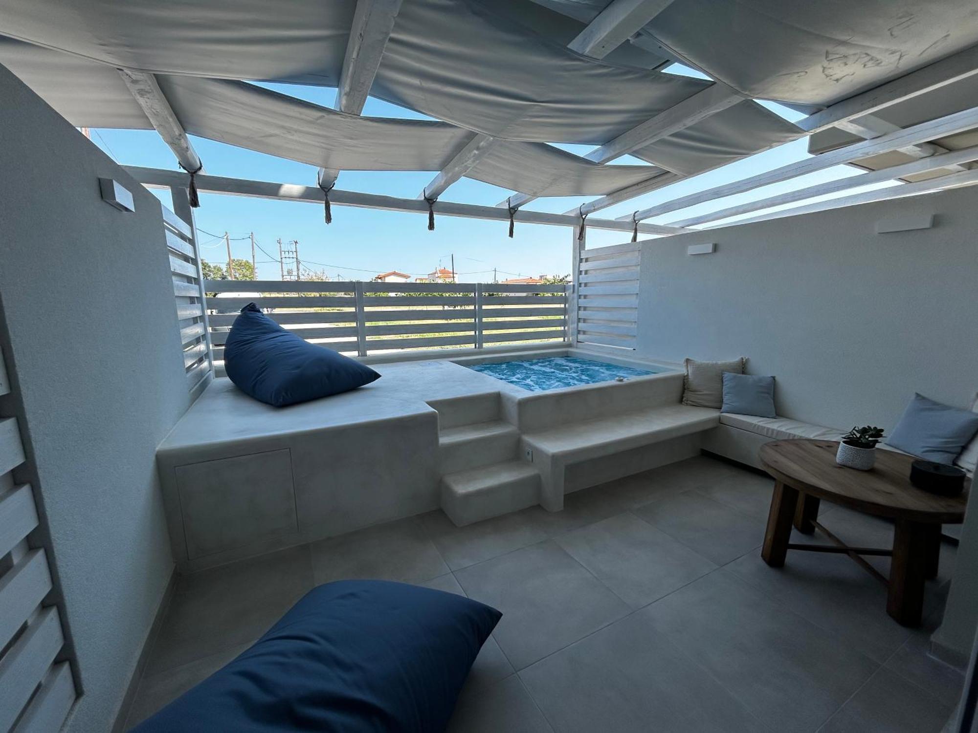 Calliopes By The Sea Boutique Suites Paralia Dionysiou Buitenkant foto