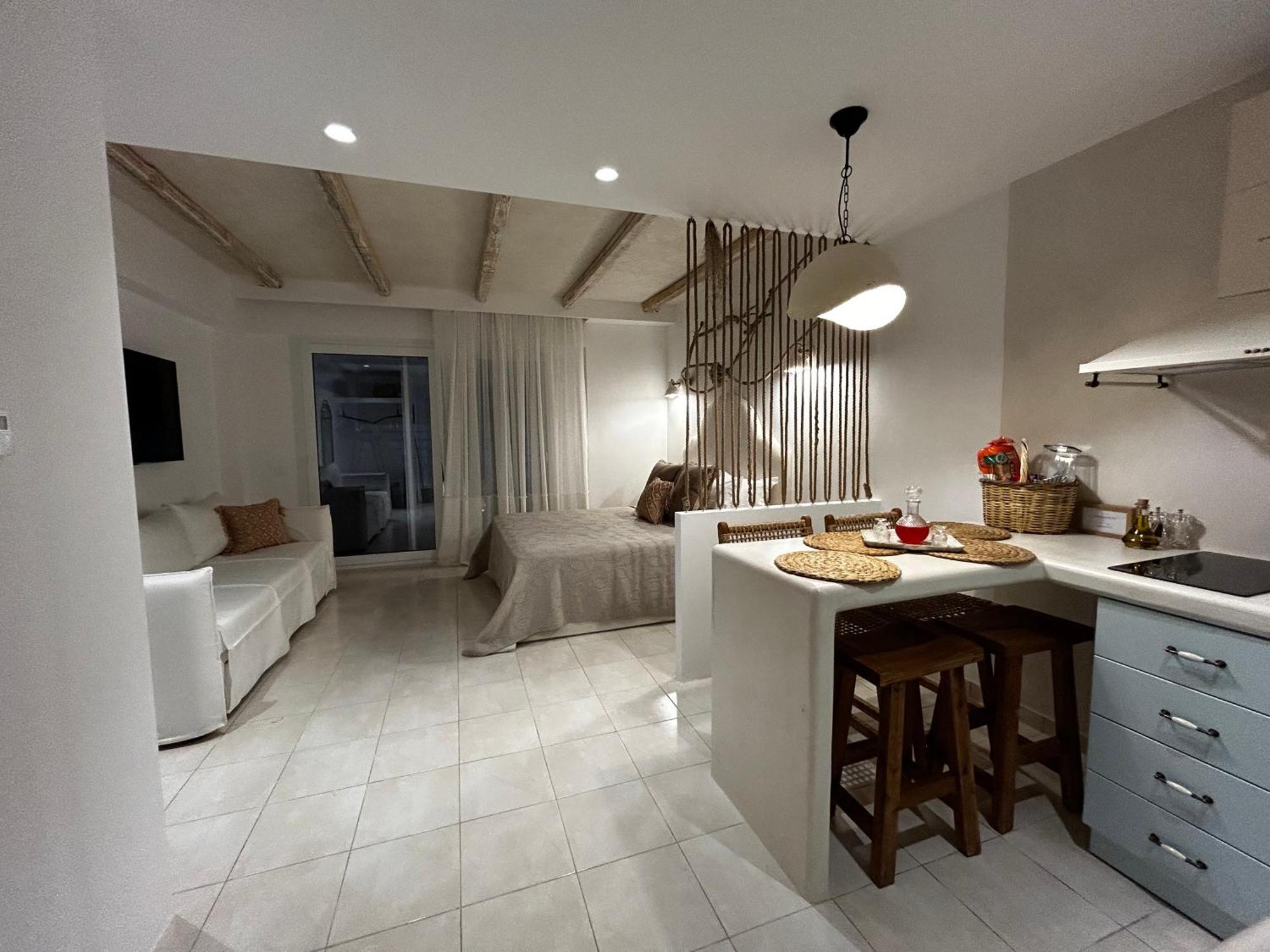 Calliopes By The Sea Boutique Suites Paralia Dionysiou Buitenkant foto